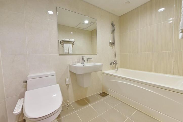 Mohang Haenaru Family Hotel Buan Phòng bức ảnh