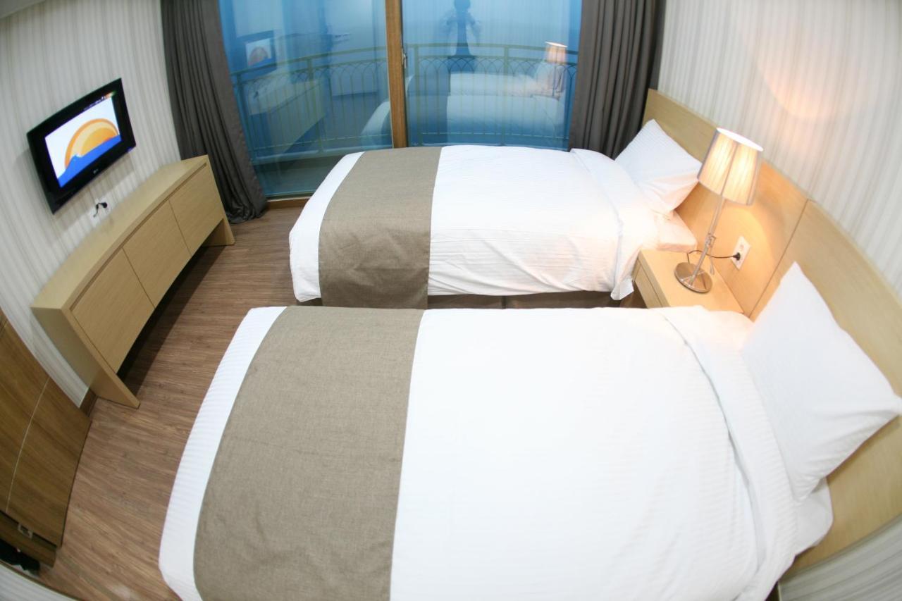 Mohang Haenaru Family Hotel Buan Ngoại thất bức ảnh