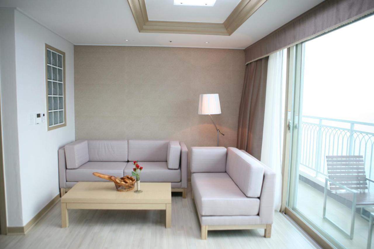 Mohang Haenaru Family Hotel Buan Ngoại thất bức ảnh