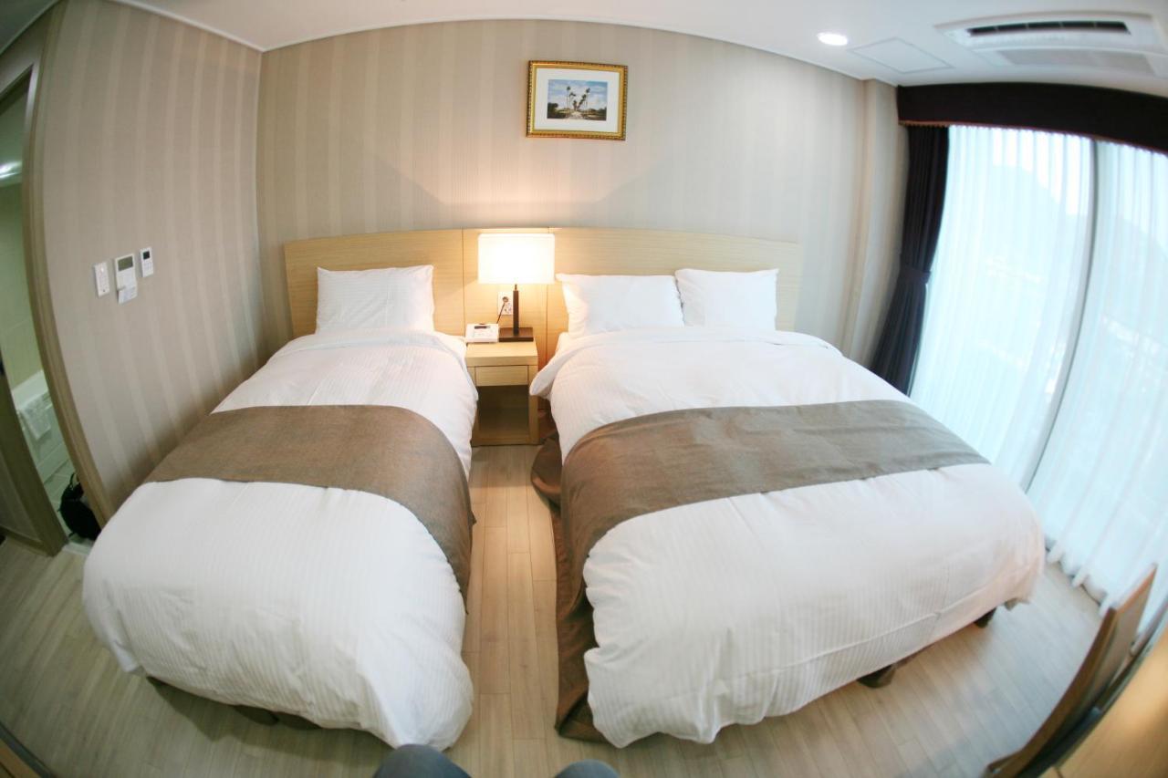 Mohang Haenaru Family Hotel Buan Ngoại thất bức ảnh