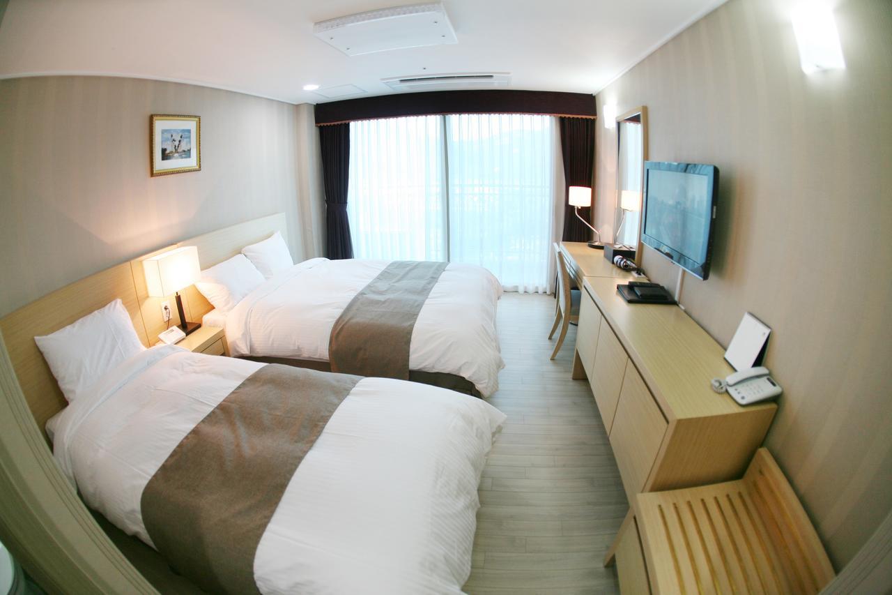 Mohang Haenaru Family Hotel Buan Ngoại thất bức ảnh